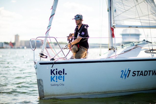 Segeltrainer auf der Skippi Yacht